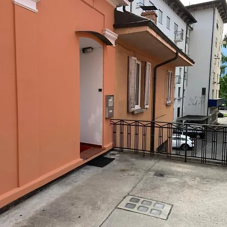 Casa-doya In Centro Apartment Muralto